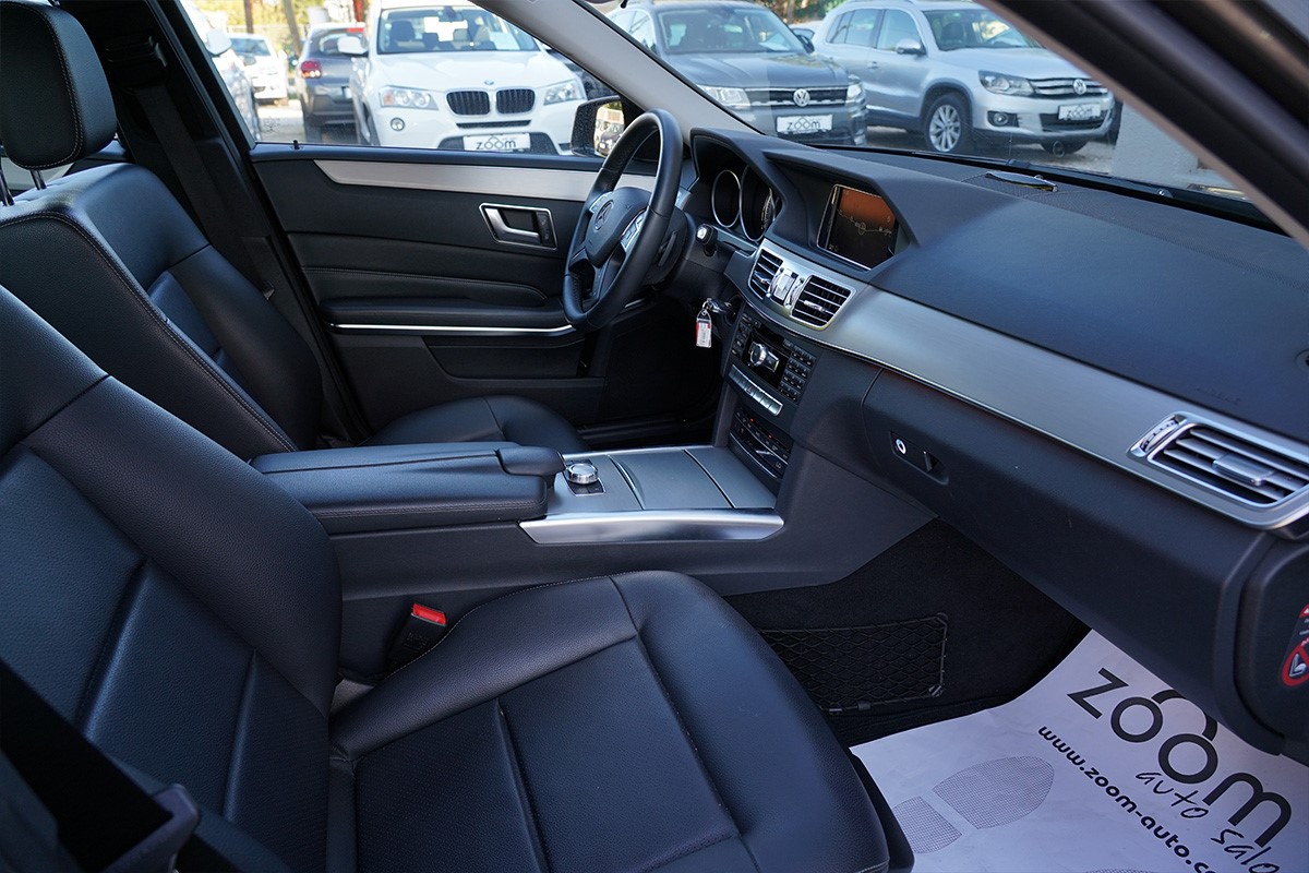 Mercedes-Benz E-Class
 E-220 CDI