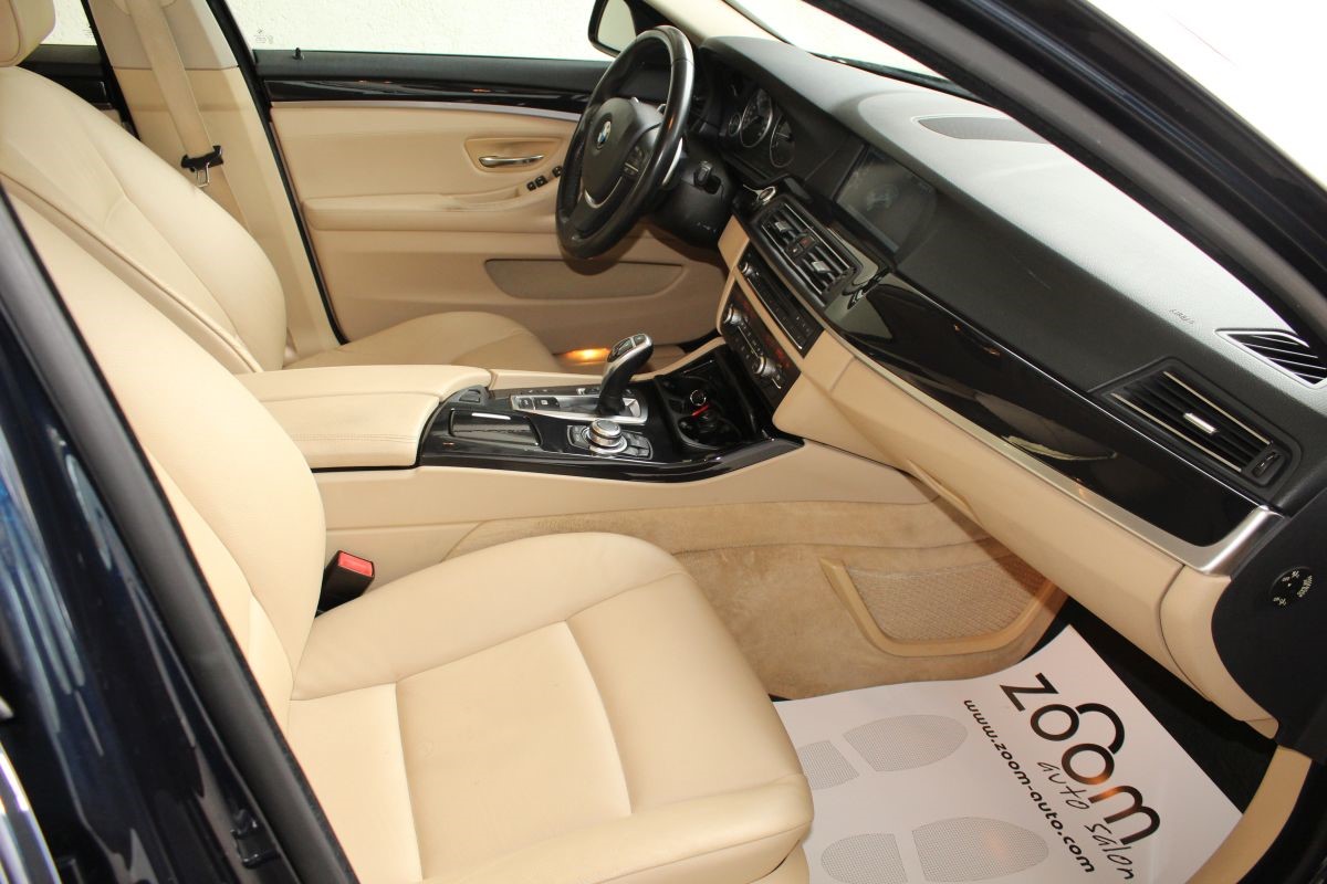 BMW
 5-Series 530d xDrive Futura 