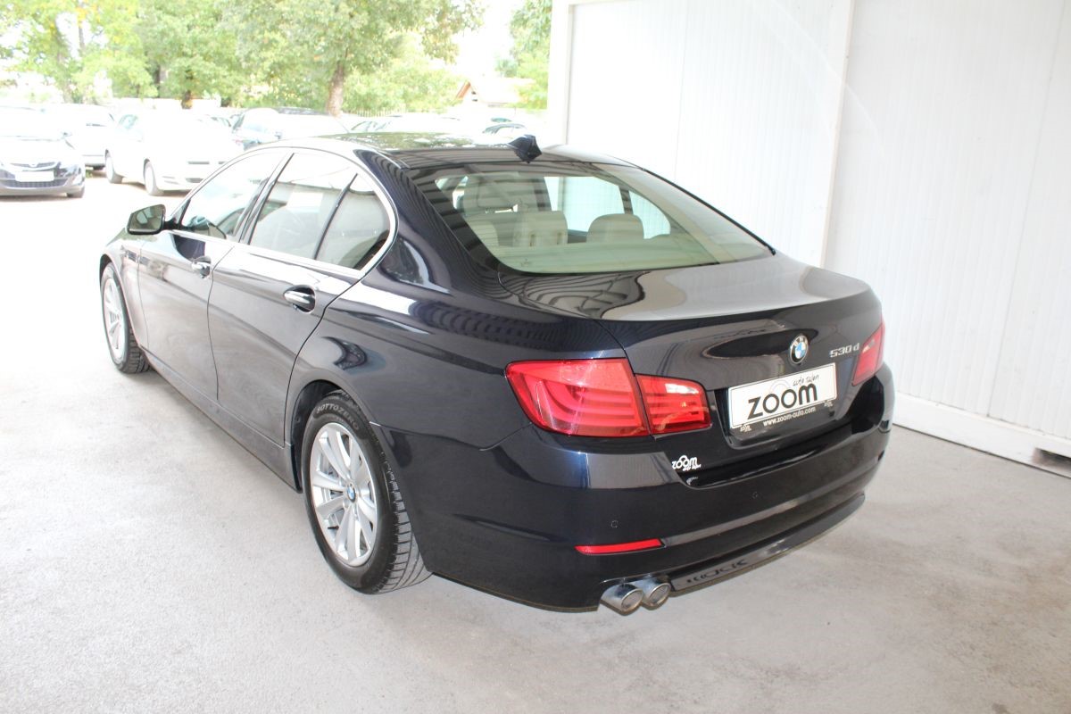 BMW
 5-Series 530d xDrive Futura 