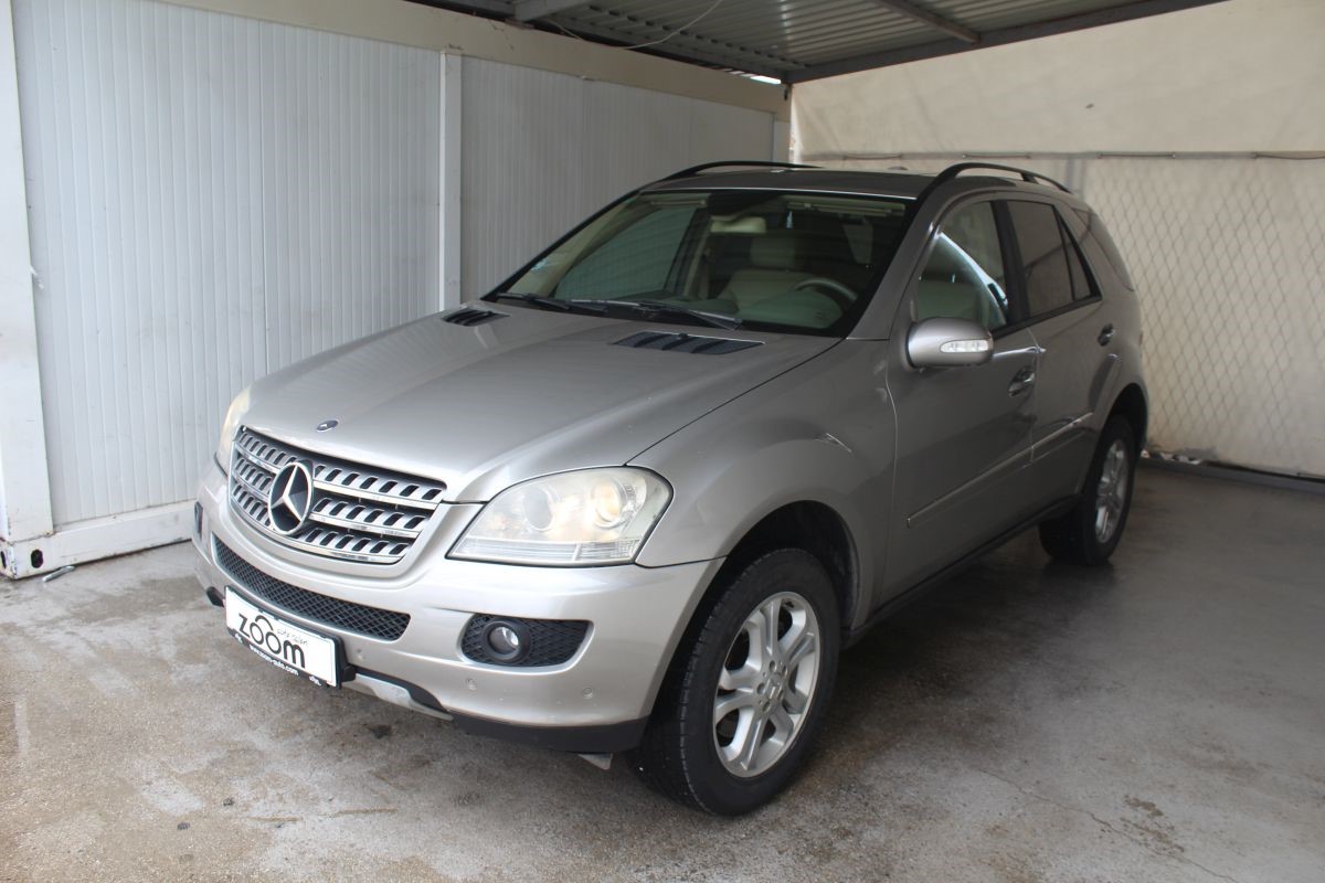 Mercedes-Benz ML-Class
 320 CDI