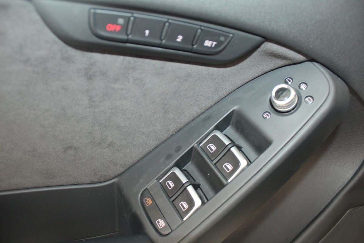 Audi A5
 2.0 TDi Sportback Ambition Luxe Quattro Clean Diesel
