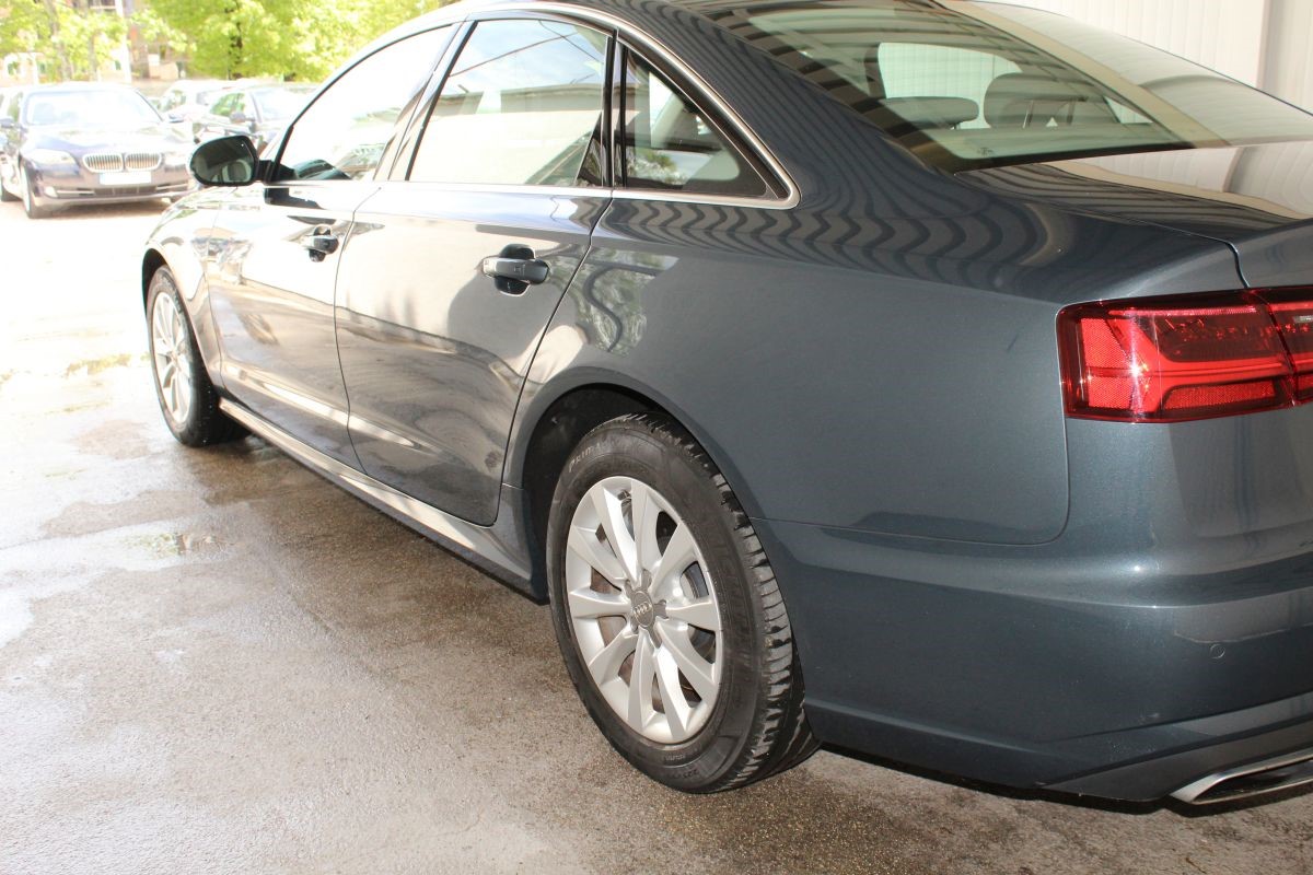 Audi A6
 3.0 TDi V6 Quattro Business Line