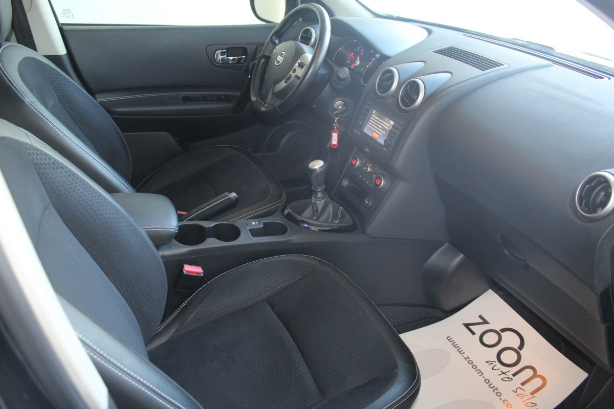 Nissan
 Qashqai 1,6 DCI