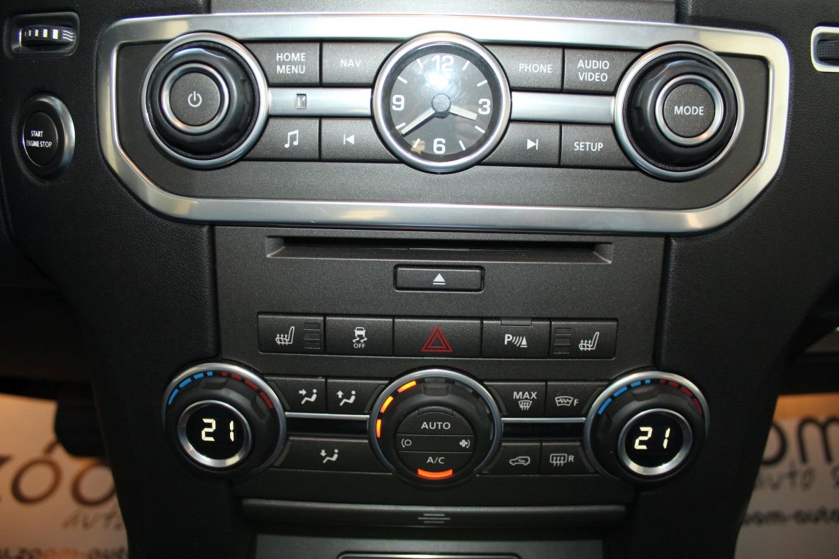 Land Rover
 DISCOVERY 4 SDV6 3,0 HSE