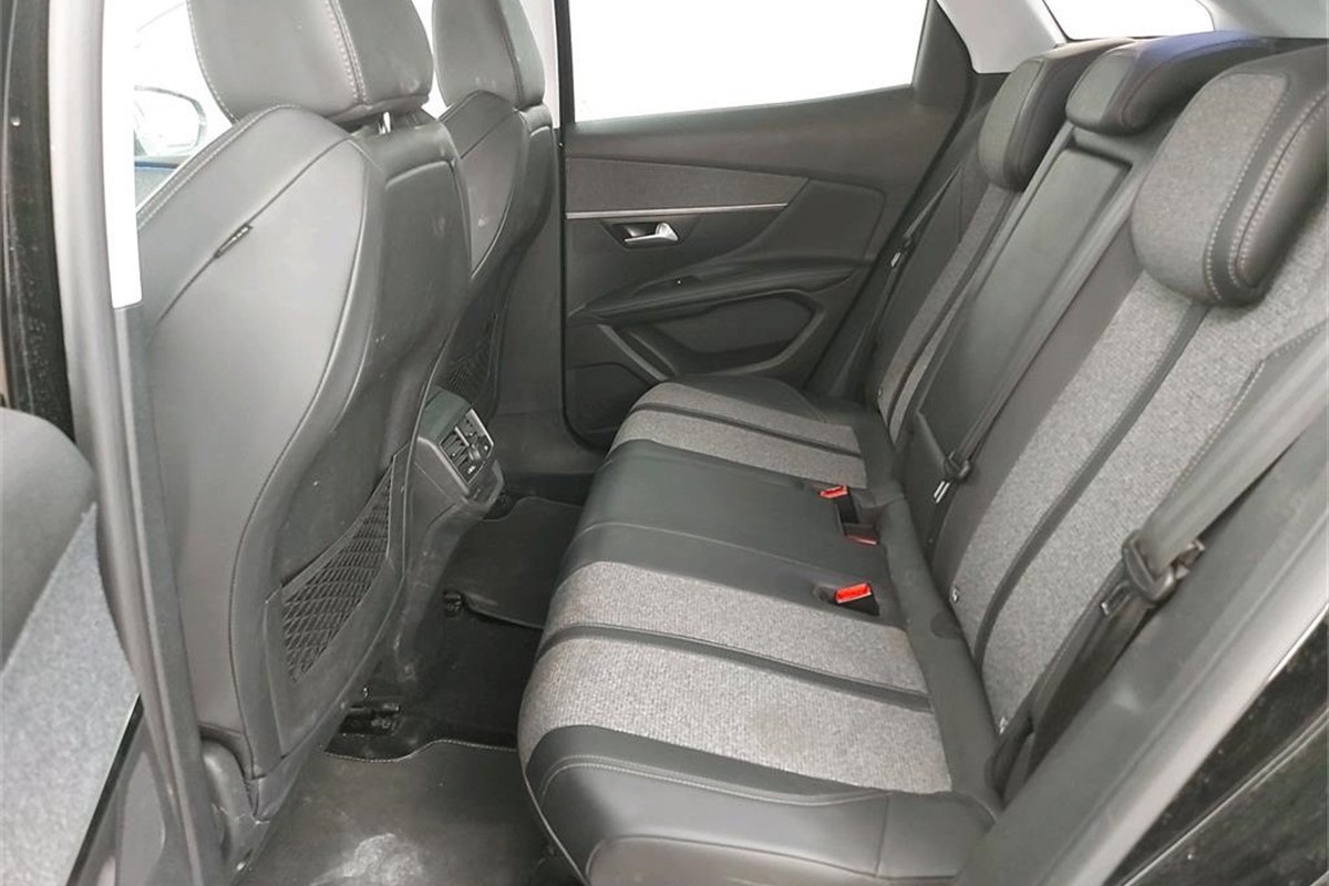 Peugeot 3008 ALLURE 1.5 BLUEHDI  Automatik