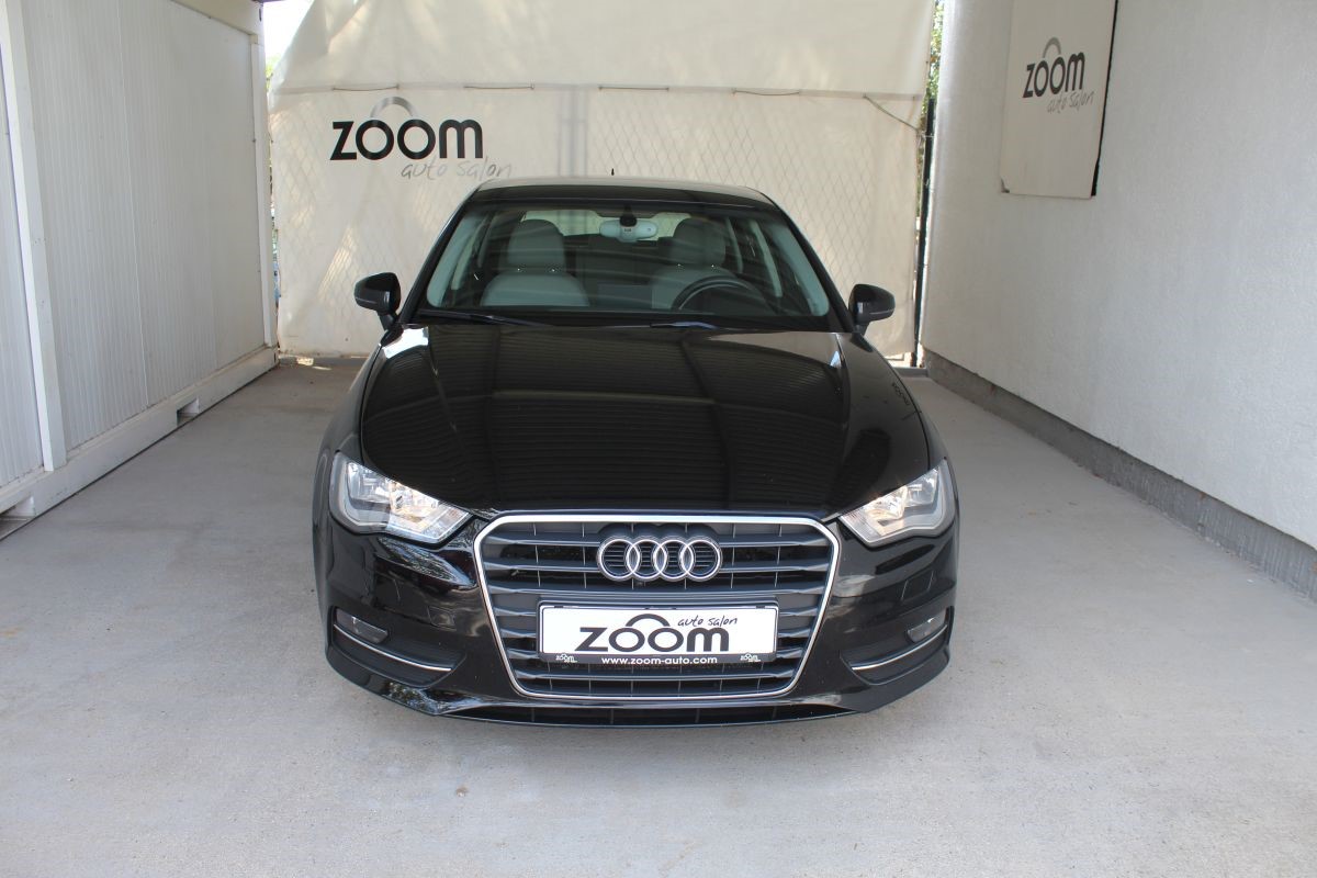 Audi A3
 1,6 TDI S-Tronic SPORTBACK ATTRACTION >novi model<