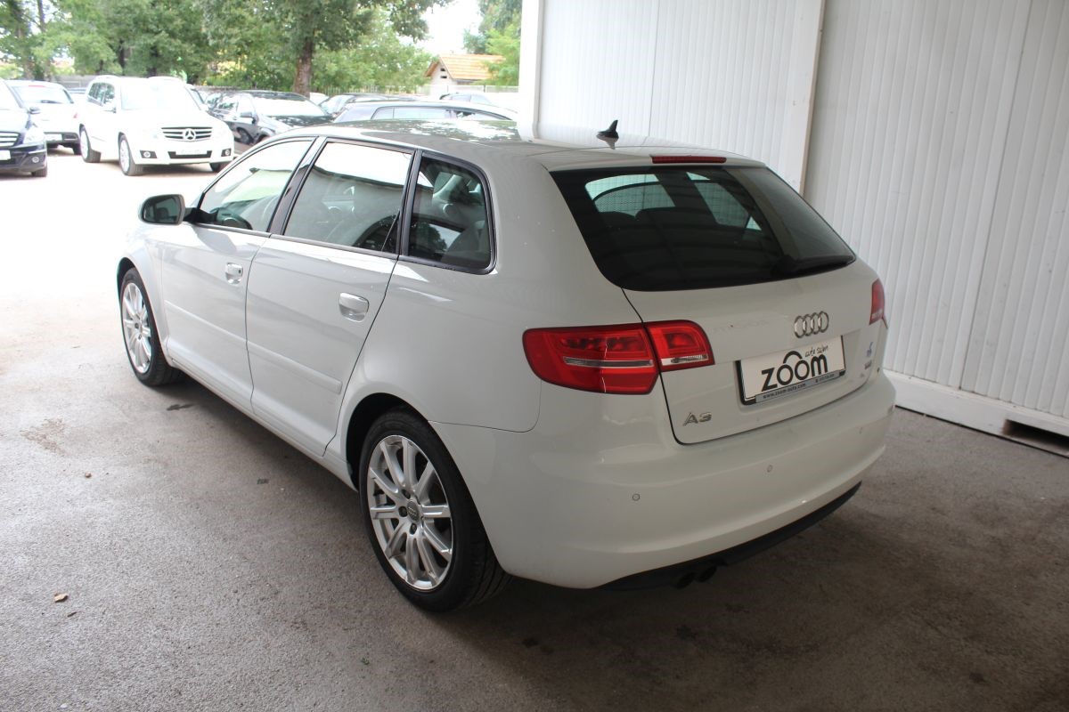 Audi A3
 2.0 TDI Sportback Ambition Luxe