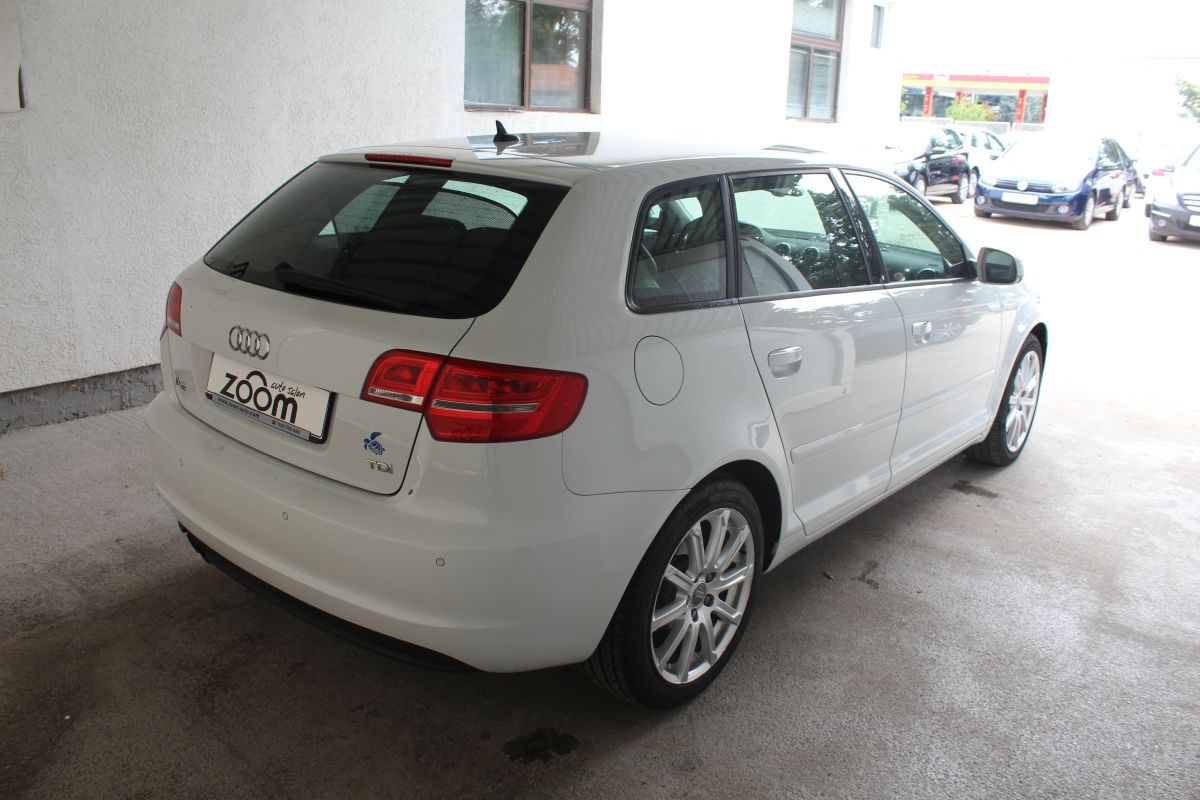 Audi A3
 2.0 TDI Sportback Ambition Luxe