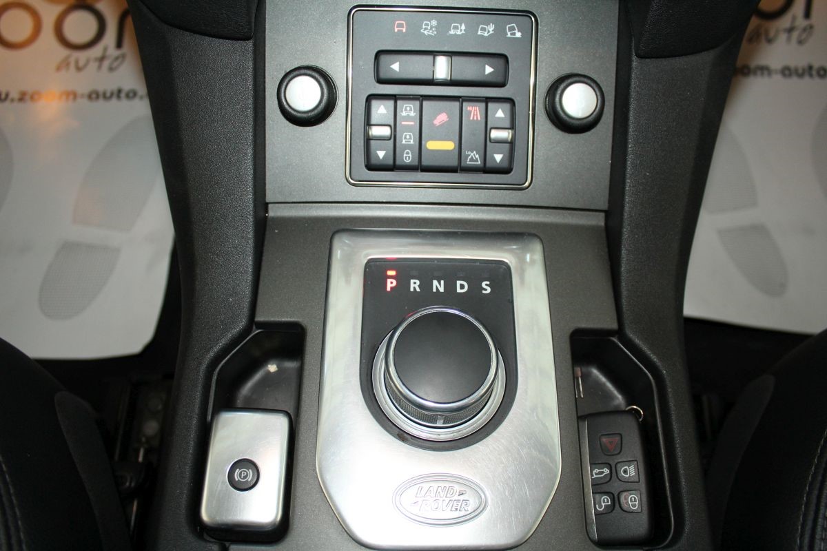 Land Rover
 DISCOVERY 4 SDV6 3,0 HSE