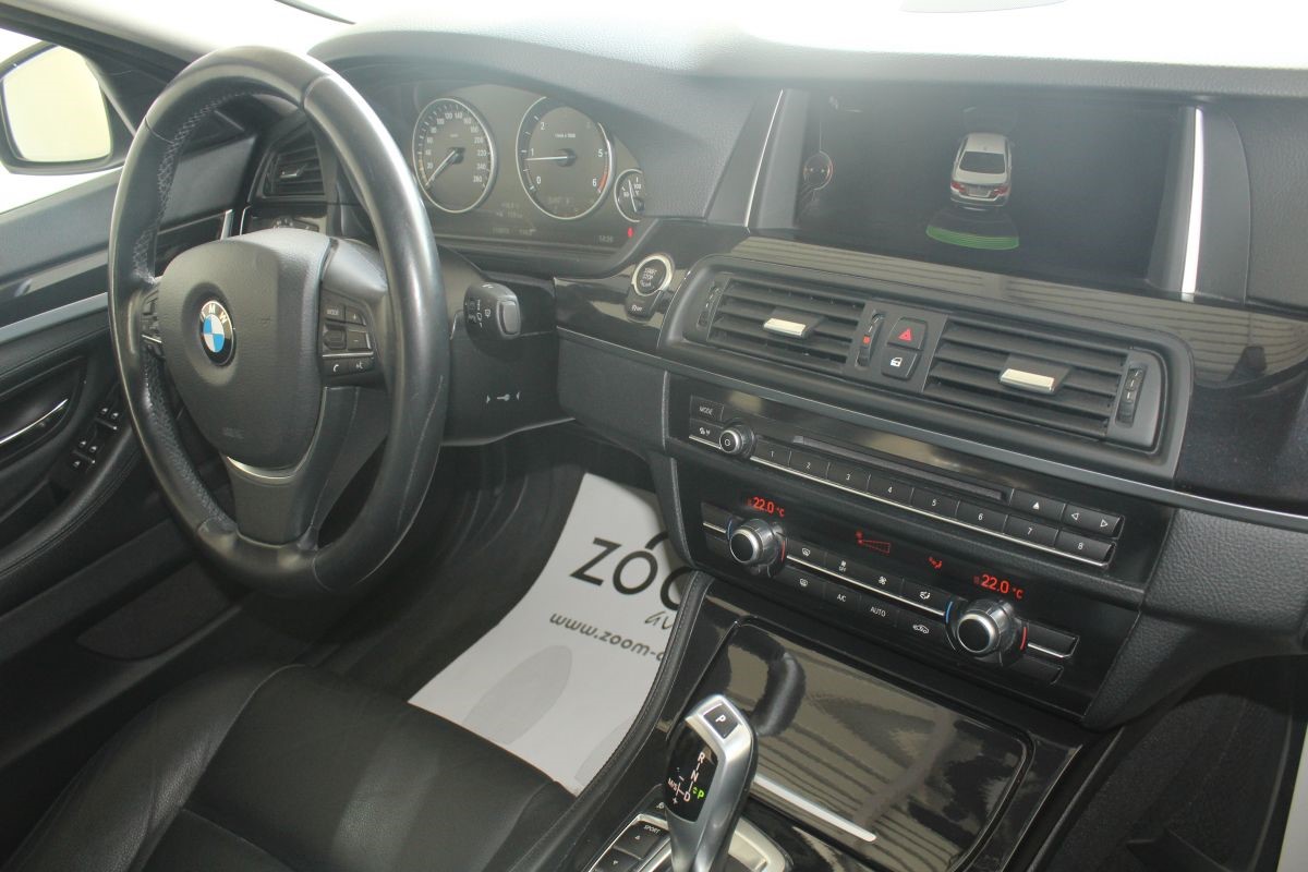 BMW
 5-Series F10 520D xDrive Executive *FACELIFT*