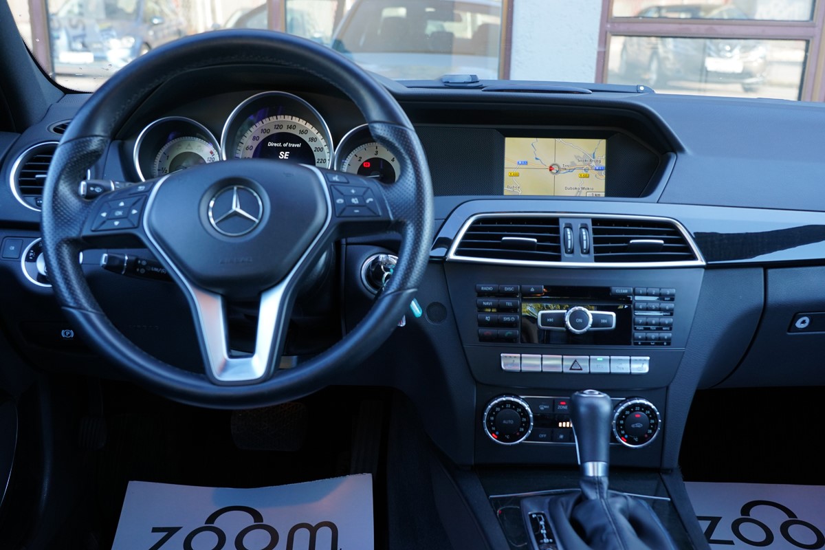 Mercedes-Benz C-Class
 220 CDI 