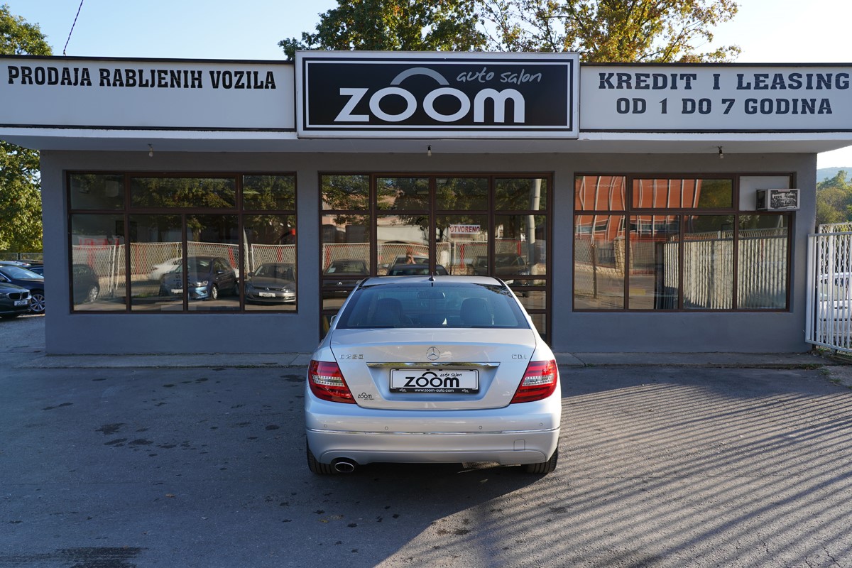 Mercedes-Benz C-Class
 220 CDI 