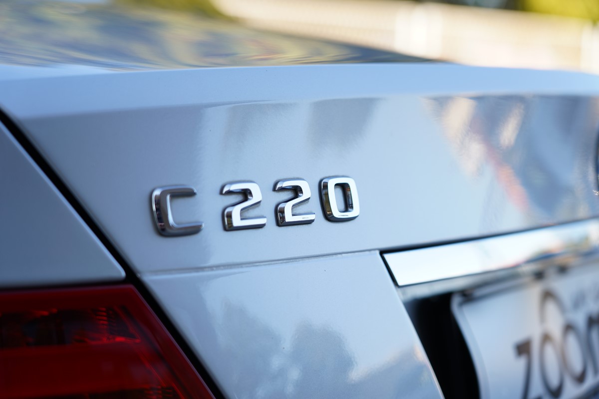 Mercedes-Benz C-Class
 220 CDI 