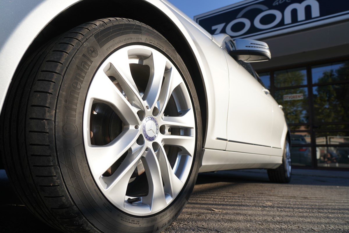 Mercedes-Benz C-Class
 220 CDI 