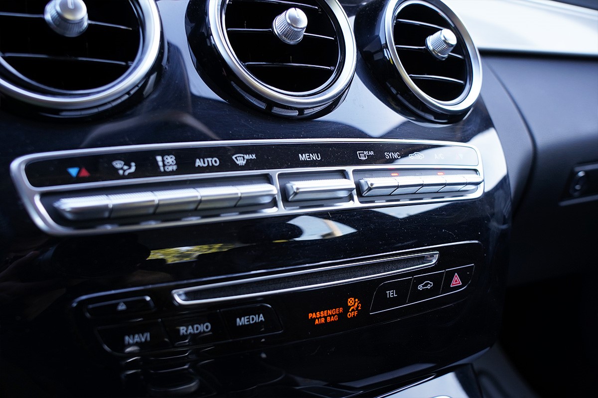 Mercedes-Benz C-Class
 220CDI Business