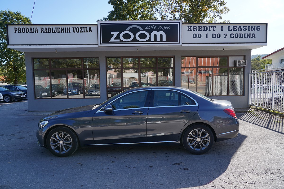 Mercedes-Benz C-Class
 220CDI Business