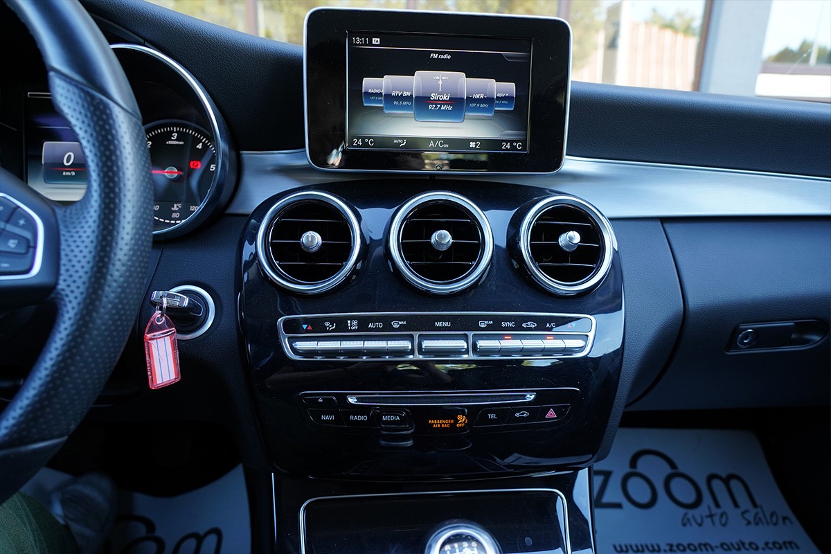 Mercedes-Benz C-Class
 220CDI Business