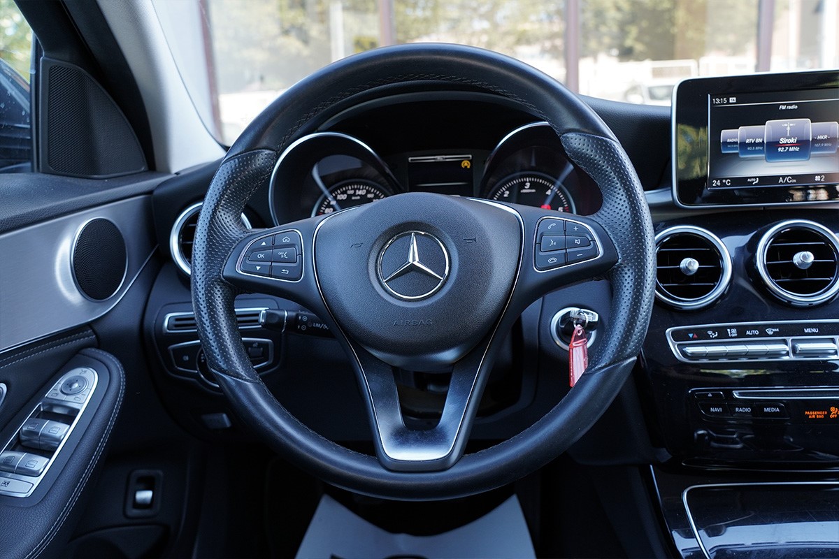 Mercedes-Benz C-Class
 220CDI Business