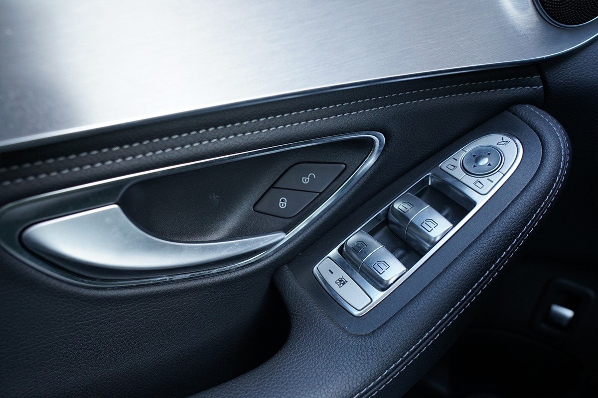 Mercedes-Benz C-Class
 220CDI Business