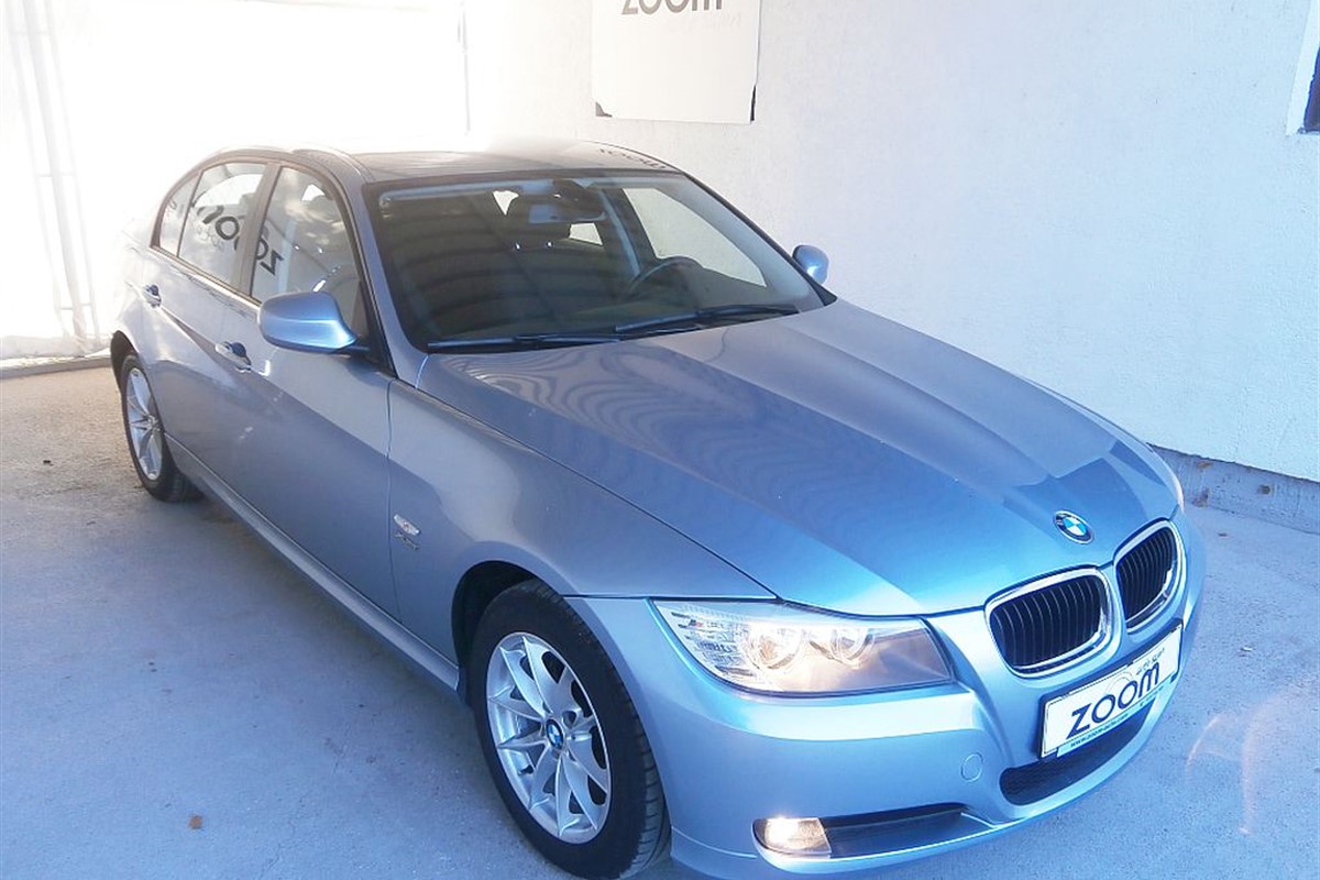 BMW
 3-Series 320 D xDrive Confort