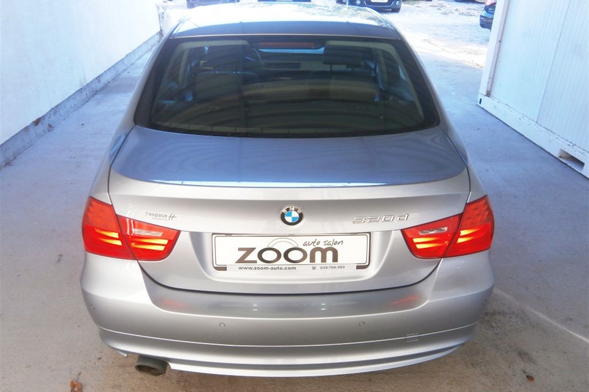 BMW
 3-Series 320 D xDrive Confort