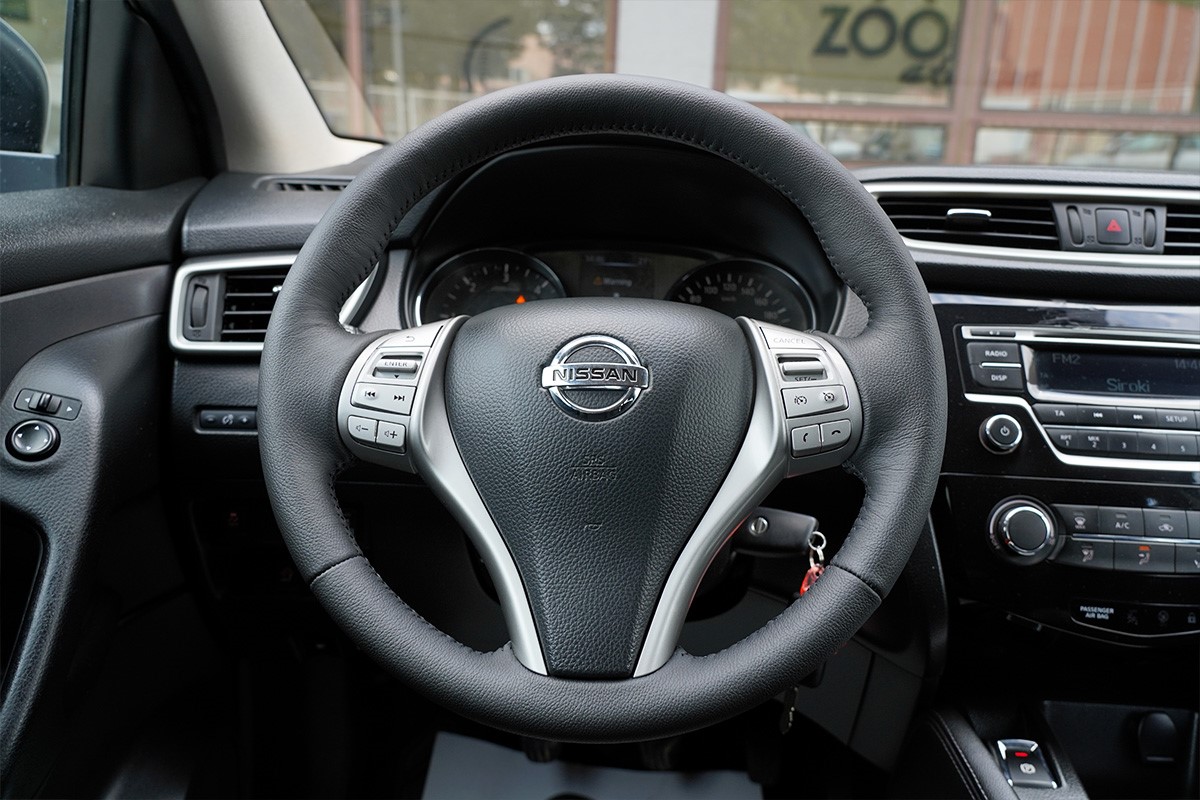 Nissan
 Qashqai 1.6 DCI 4 X 4