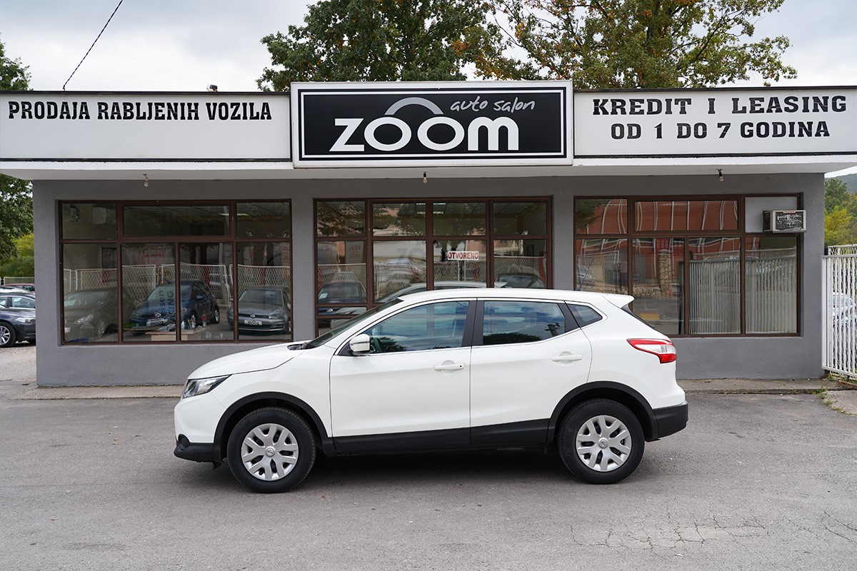 Nissan
 Qashqai 1.6 DCI 4 X 4