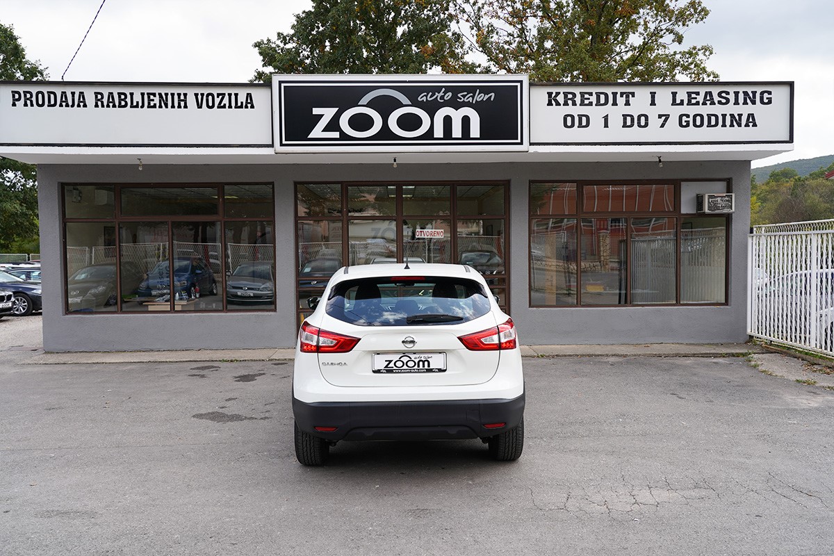 Nissan
 Qashqai 1.6 DCI 4 X 4