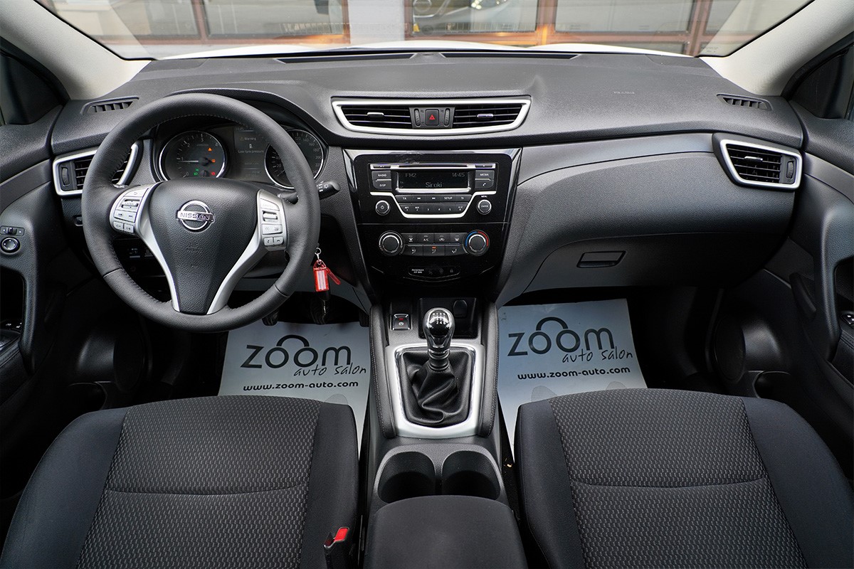 Nissan
 Qashqai 1.6 DCI 4 X 4