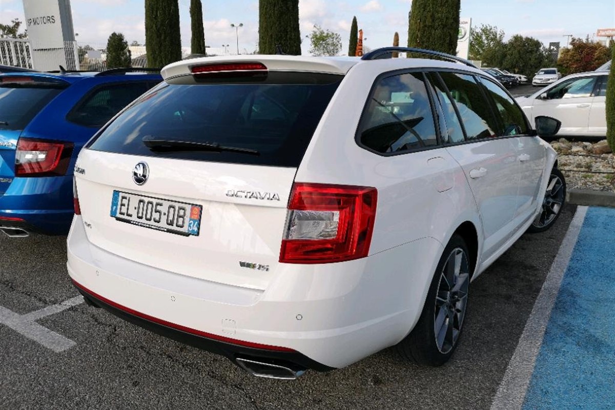 Škoda Octavia Combi 2,0 TDI DSG RS