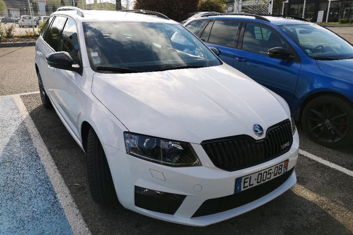 Škoda Octavia Combi 2,0 TDI DSG RS