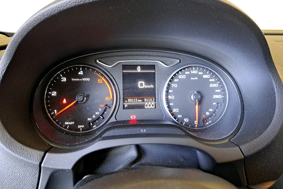 Audi A3
 30 TDI S-Tronic Business line