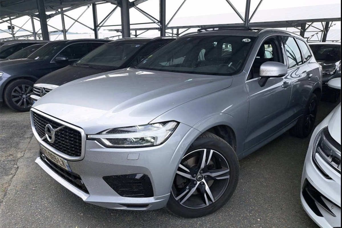 Volvo
 XC60 D5 AWD Geartronic R-Design