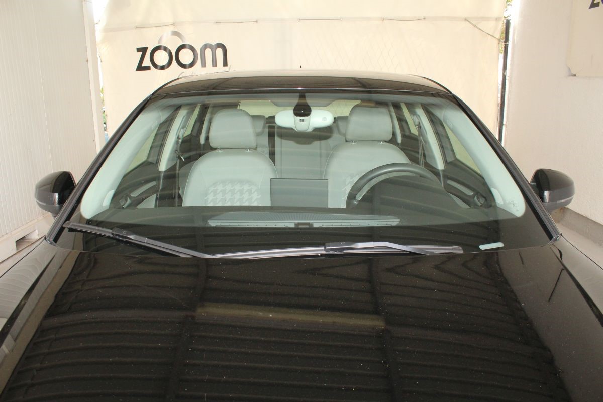 Audi A3
 1,6 TDI S-Tronic SPORTBACK ATTRACTION >novi model<