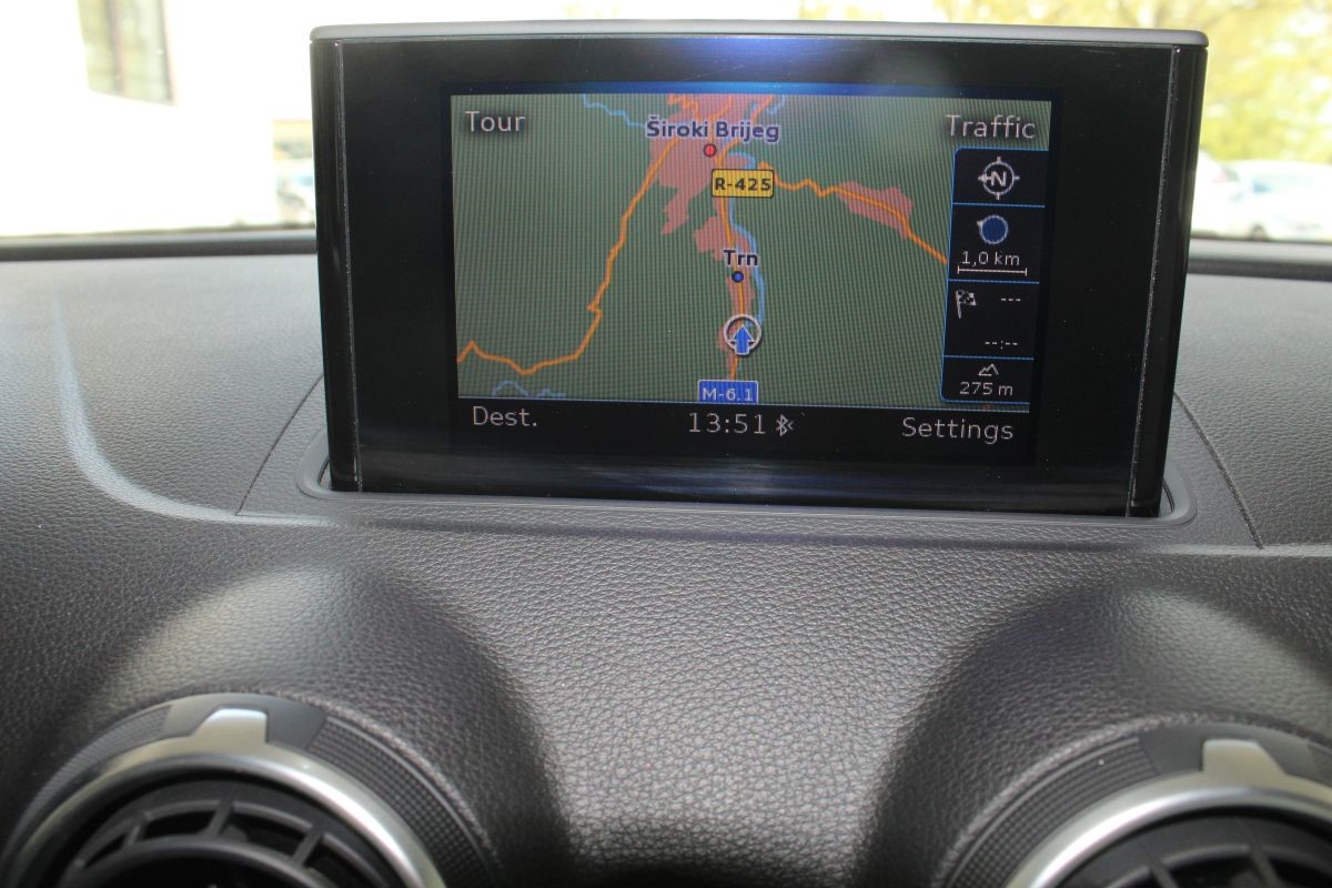 Audi A3
 1,6 TDI S-Tronic SPORTBACK ATTRACTION >novi model<