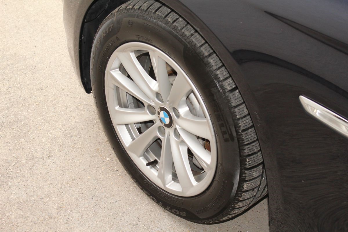 BMW
 5-Series 530d xDrive Futura 