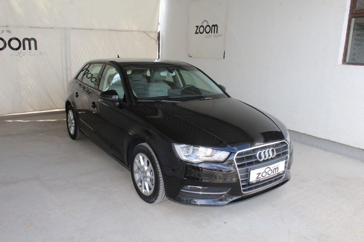 Audi A3
 1,6 TDI S-Tronic SPORTBACK ATTRACTION >novi model<