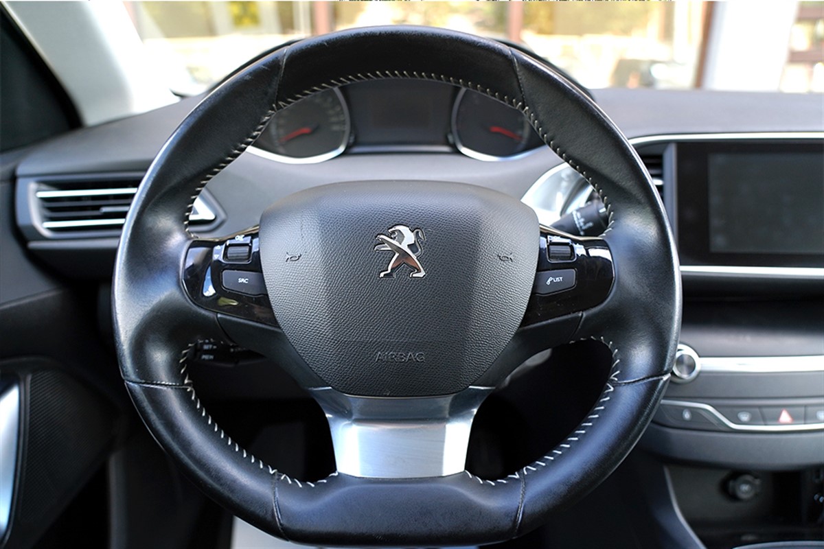 Peugeot 308 1.6 BLUEHDI
