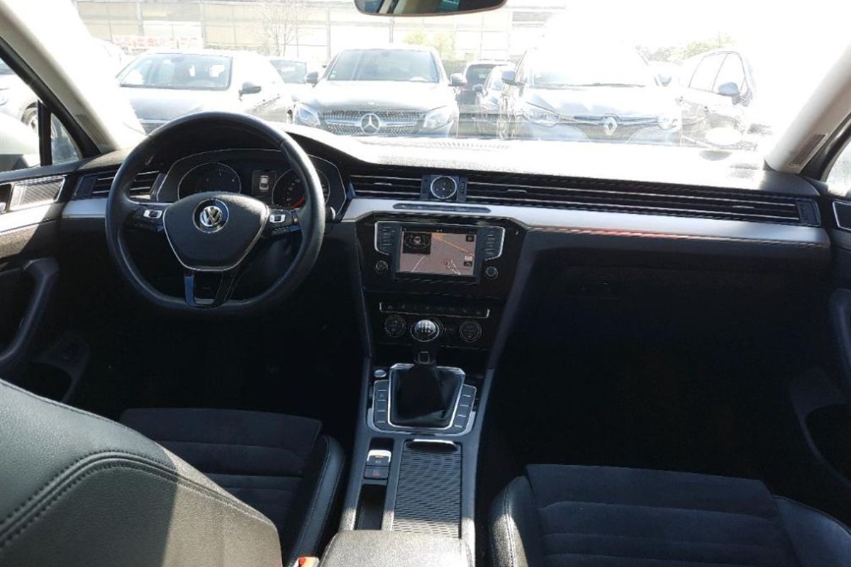 Volkswagen Passat 2.0 TDi Carat BlueMotion