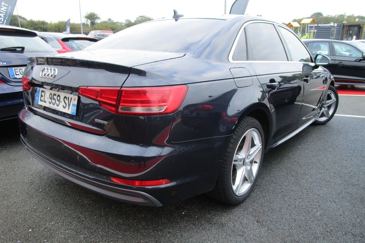 Audi A4
 2.0 TDi Quattro S-Line S-tronic