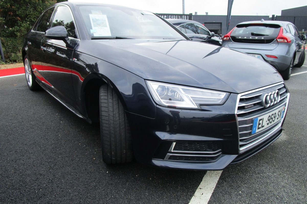Audi A4
 2.0 TDi Quattro S-Line S-tronic
