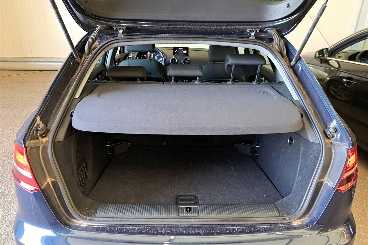 Audi A3
 30 TDI S-Tronic Business line