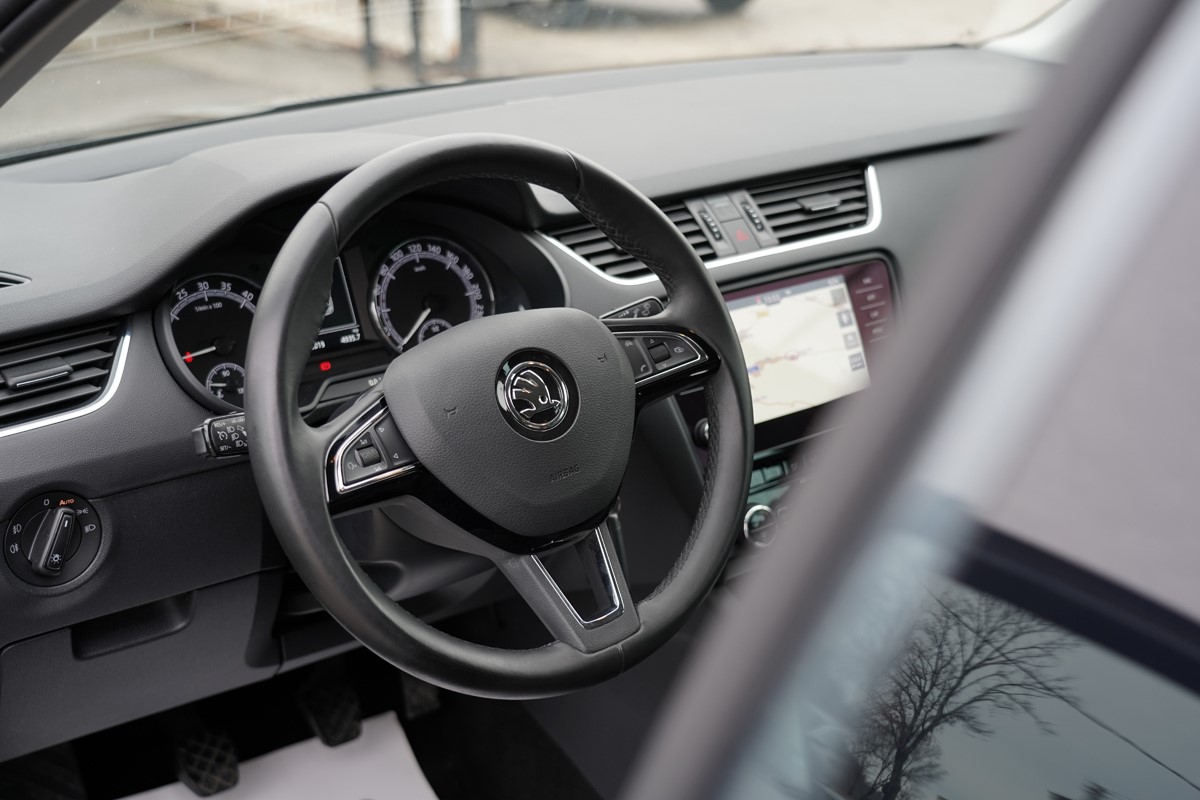 Škoda Octavia 1.6 TDI  BUSINESS