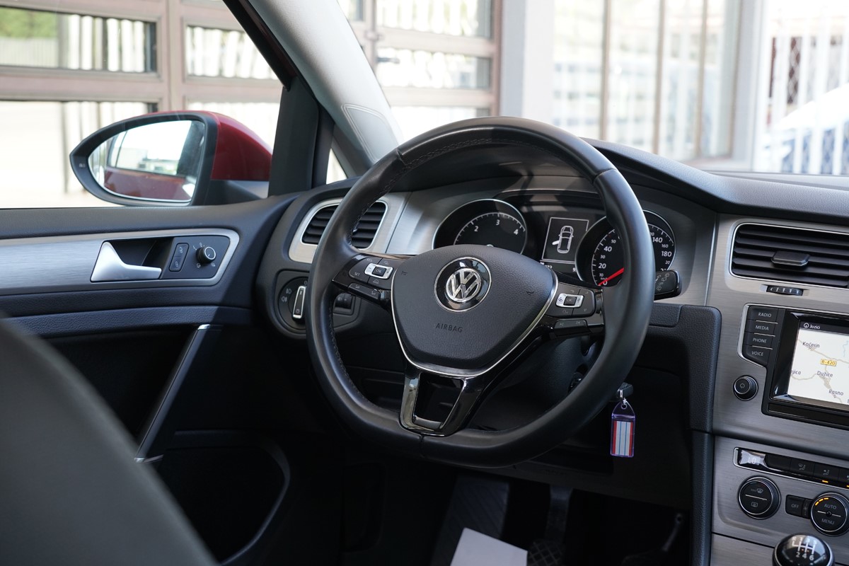Volkswagen Golf 7 1.6 TDi BlueMotion Confortline Business
