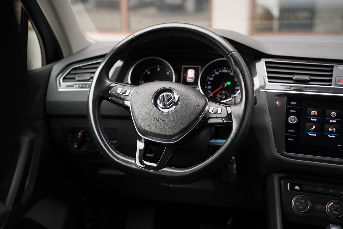 Volkswagen Tiguan
 2.0 TDI DSG