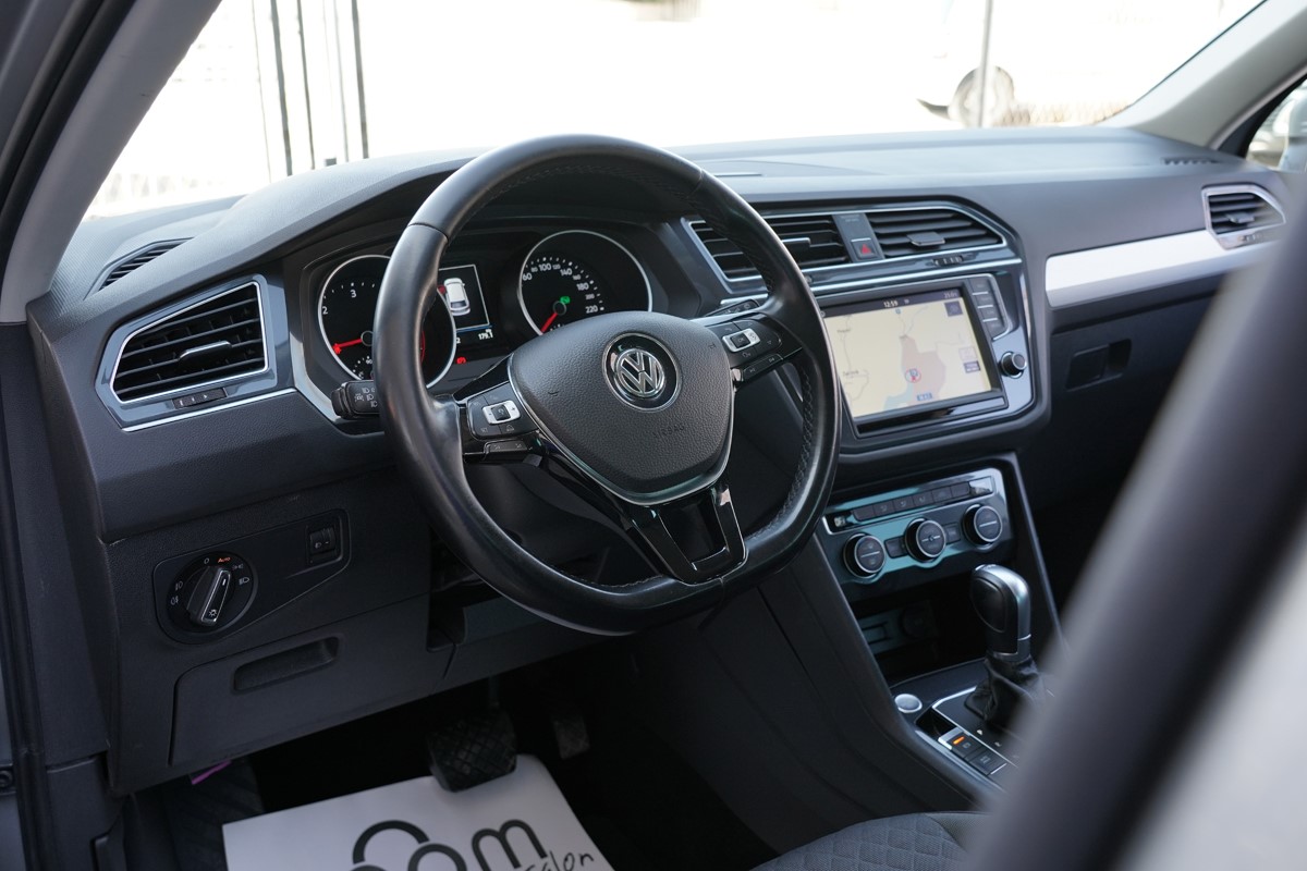 Volkswagen Tiguan
 2.0 TDI