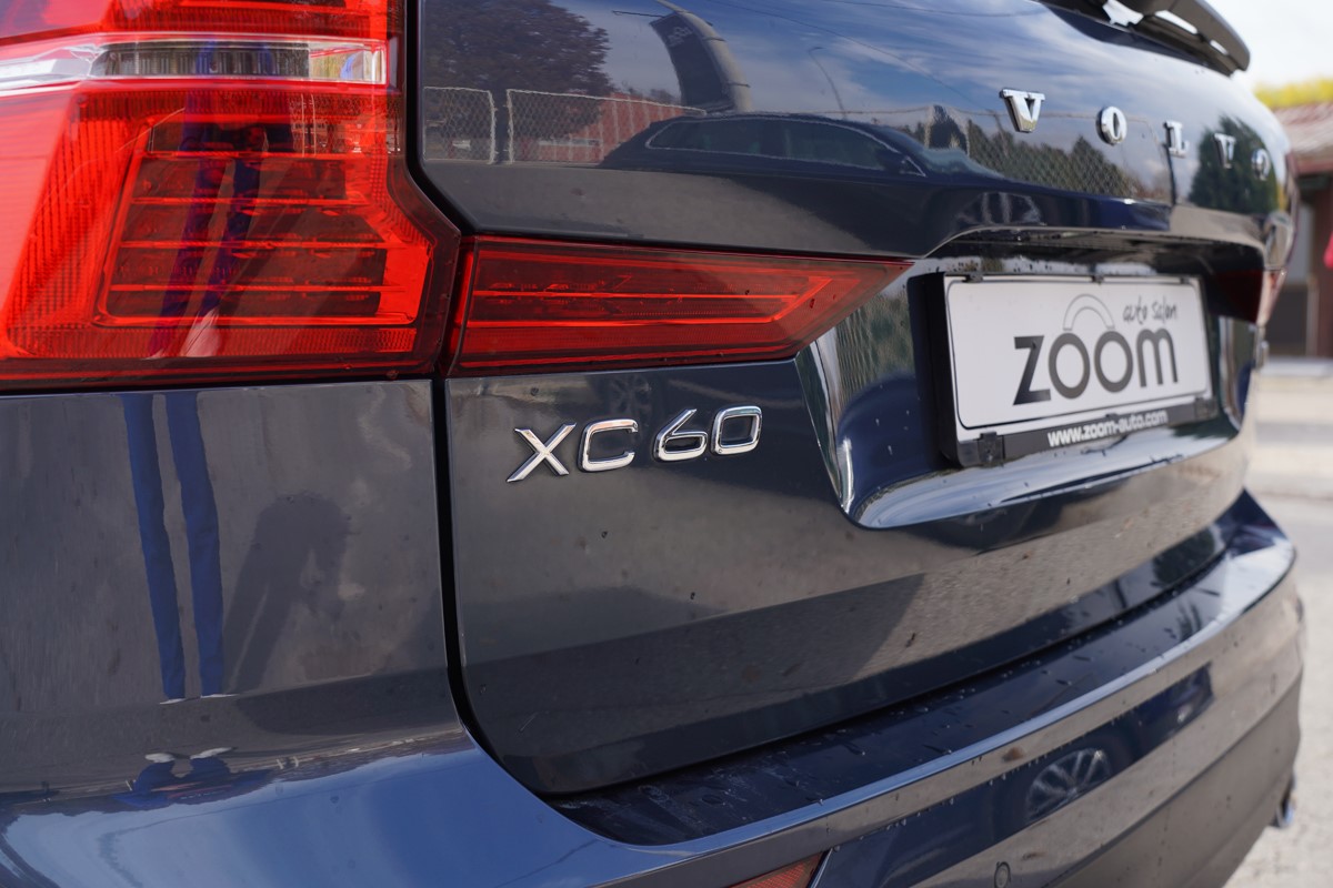 Volvo
 XC60 2.0 D5 ECO BUSINESS