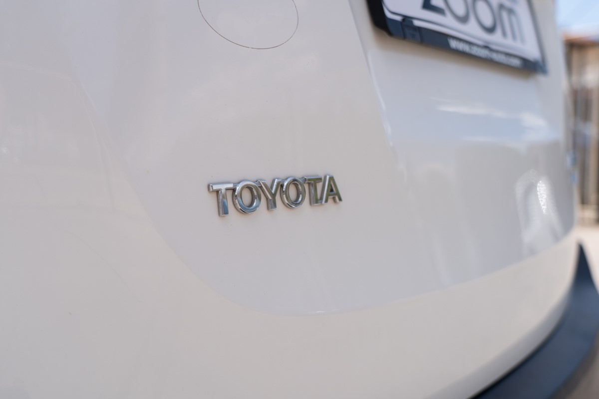 Toyota
 RAV4
 2,0 4x4
