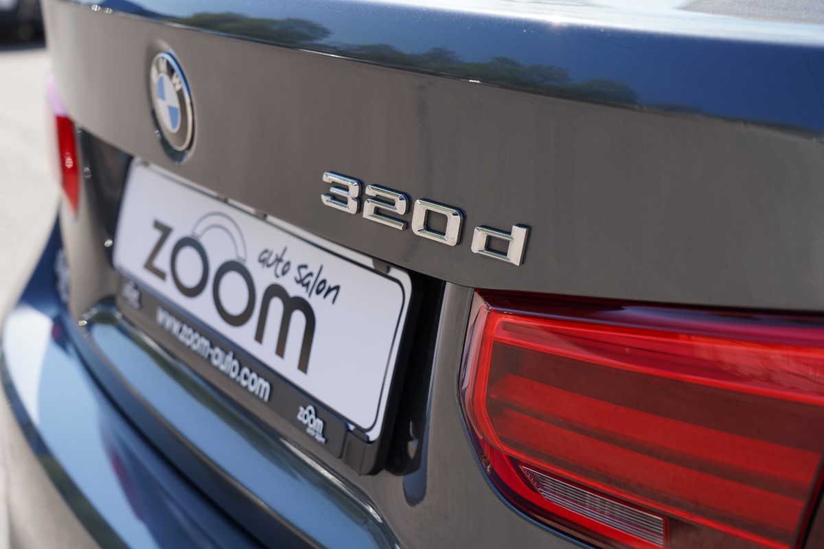 BMW
 3-Series 320 d Automatik 