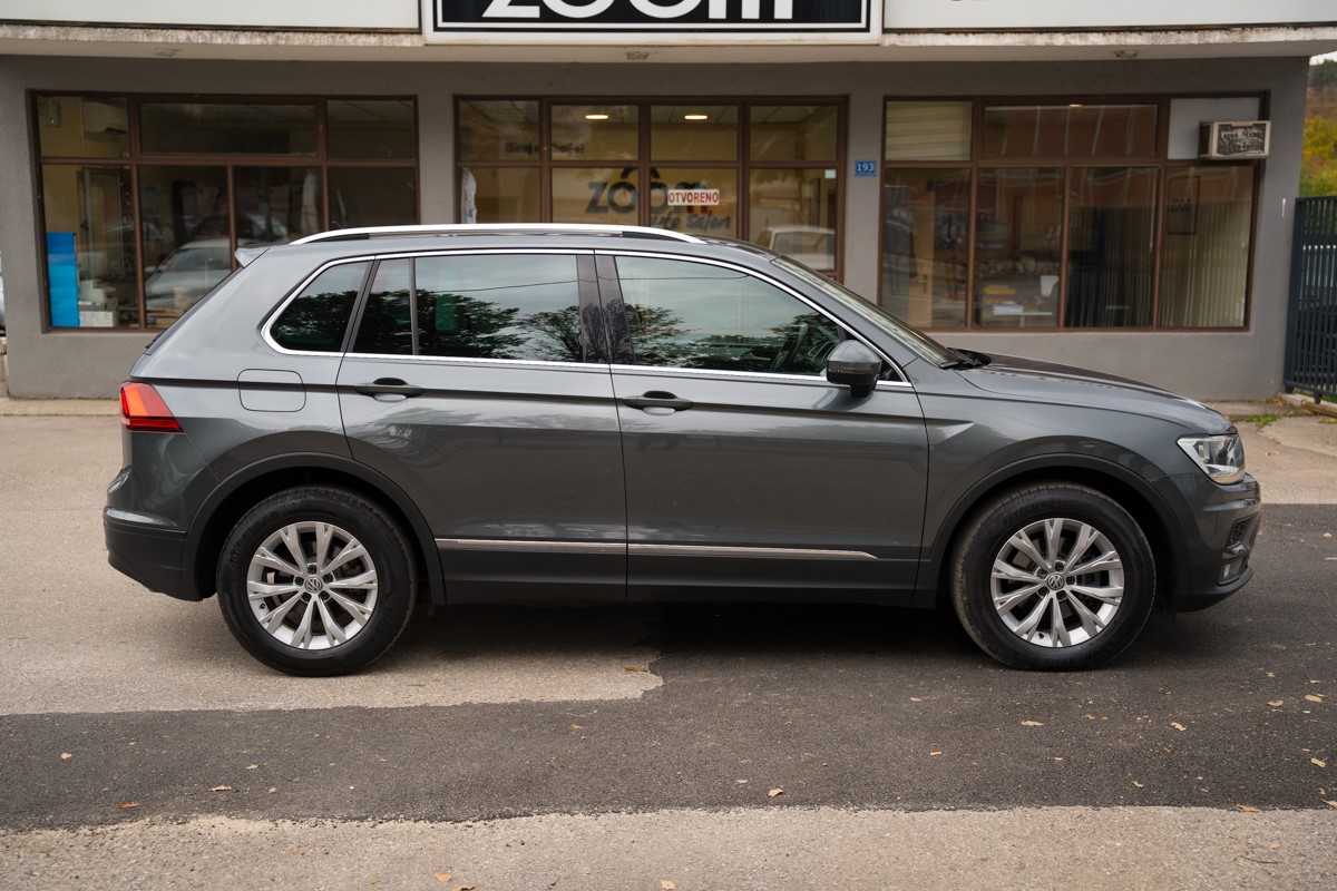 Volkswagen Tiguan
 2.0 TDI DSG